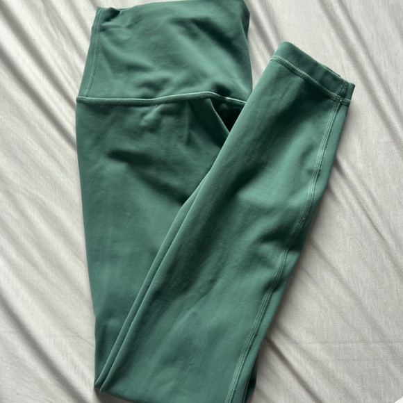 Lululemon wundertrain 25 inches - Picture 2 of 2